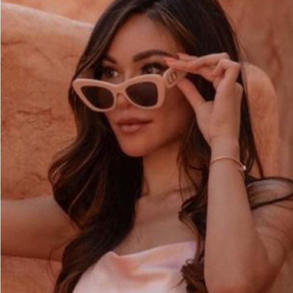 Excluded Dior Sunglasses, New 375 - Picture 1 of 6